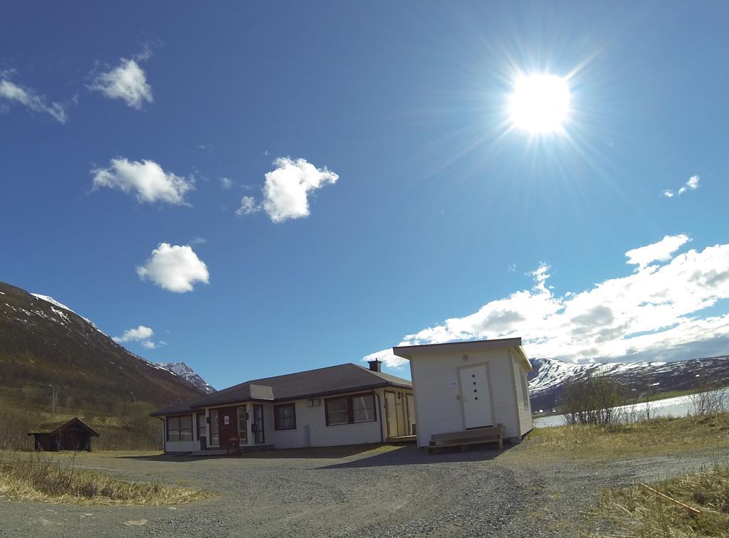 Nord-Lenangen Lyngen Fjordcampヴィラ エクステリア 写真