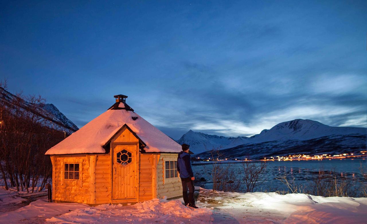 Nord-Lenangen Lyngen Fjordcampヴィラ エクステリア 写真
